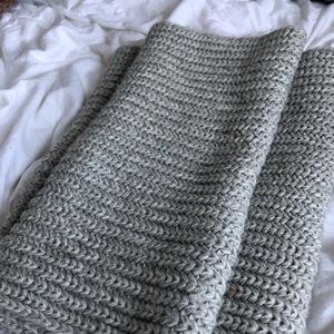 Chunky wool infinity scarf
